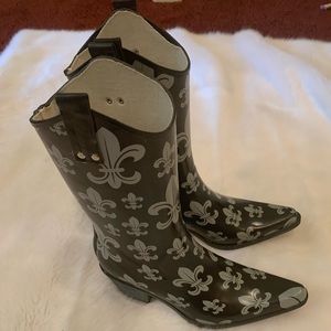 Nomad Fluer-de-Lis Cowboy Rainboots